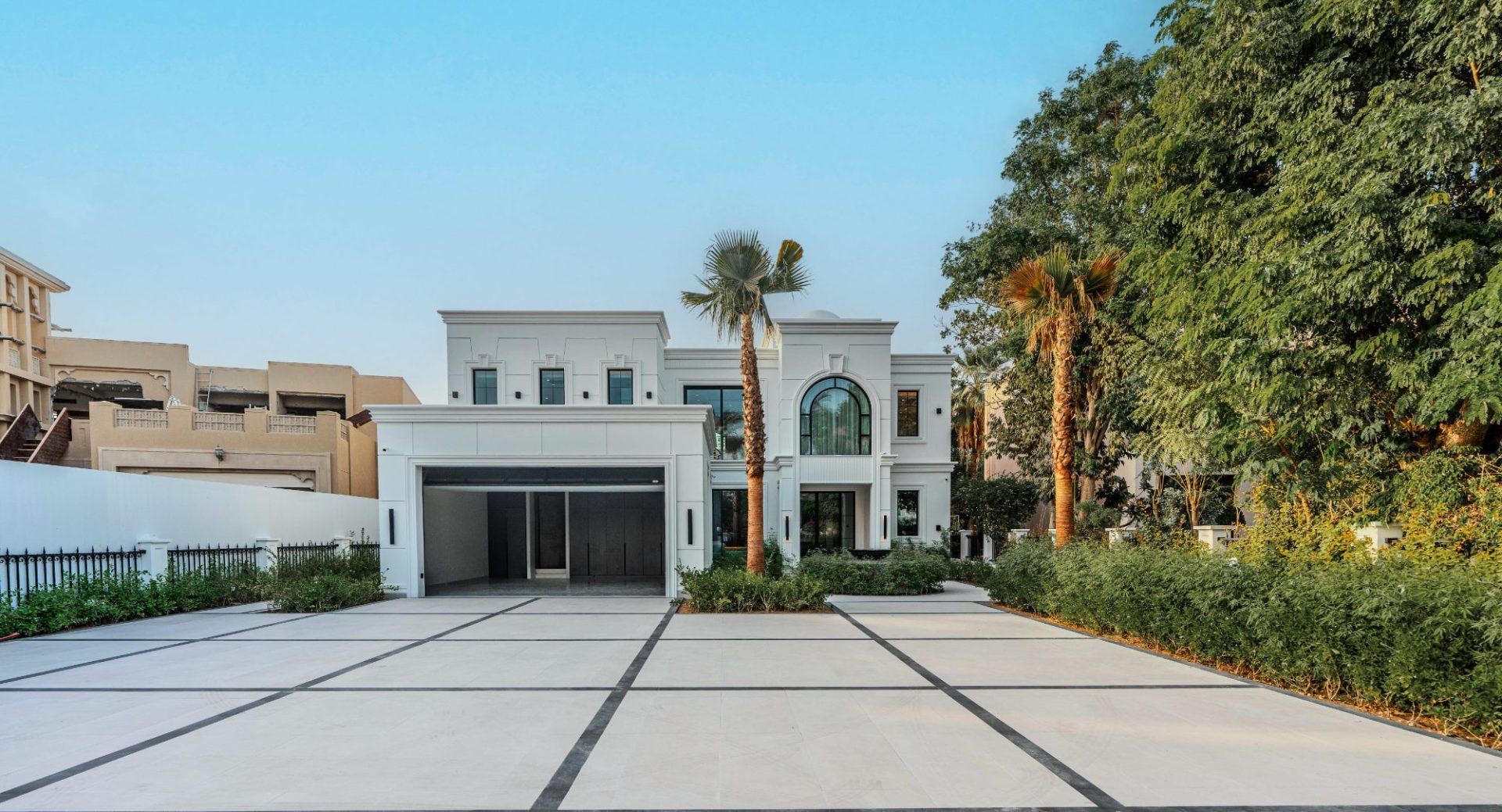 Villa Solaria façade, Jumeirah Islands