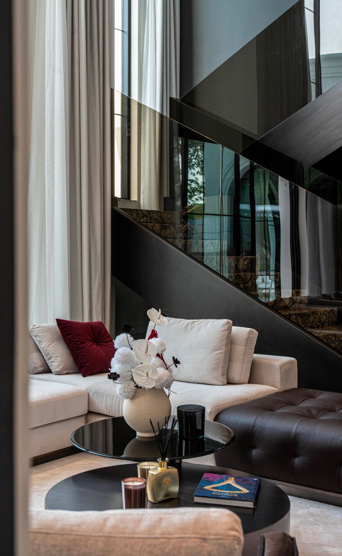 Cantilevered bronze-glass staircase